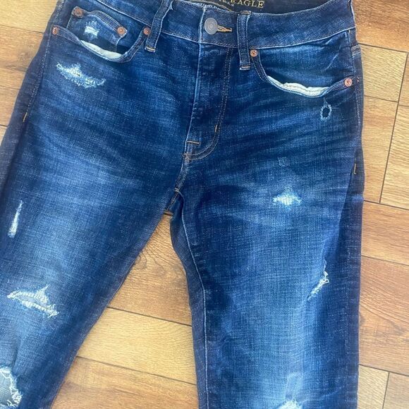 American Eagle  Distressed Flex Slim Straight Jeans. Size 28x30. - Picture 6 of 8